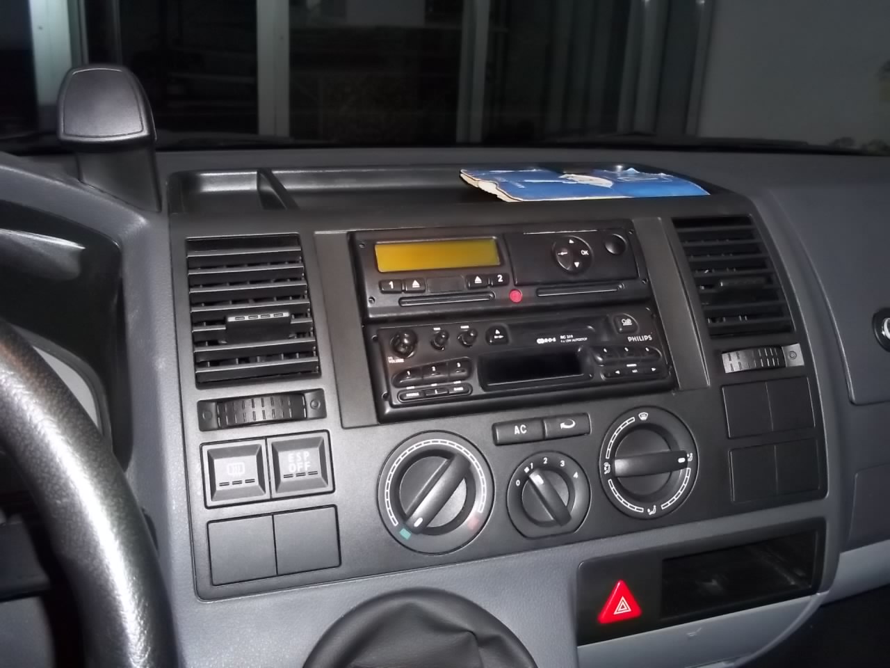 T6 Radio Ausbauen