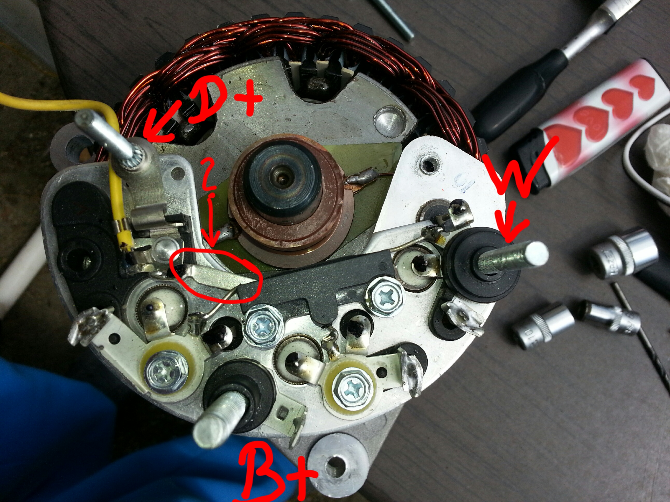 12V Lichtmaschine, 70A und keine D+/61 klemme ...