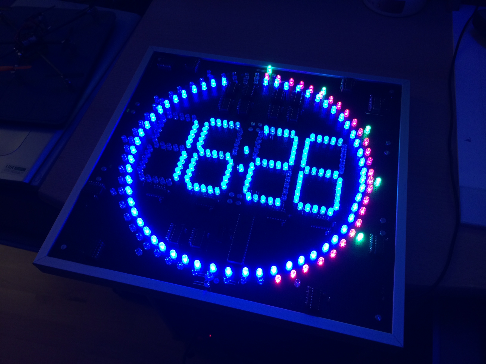 Led uhr mit batterie