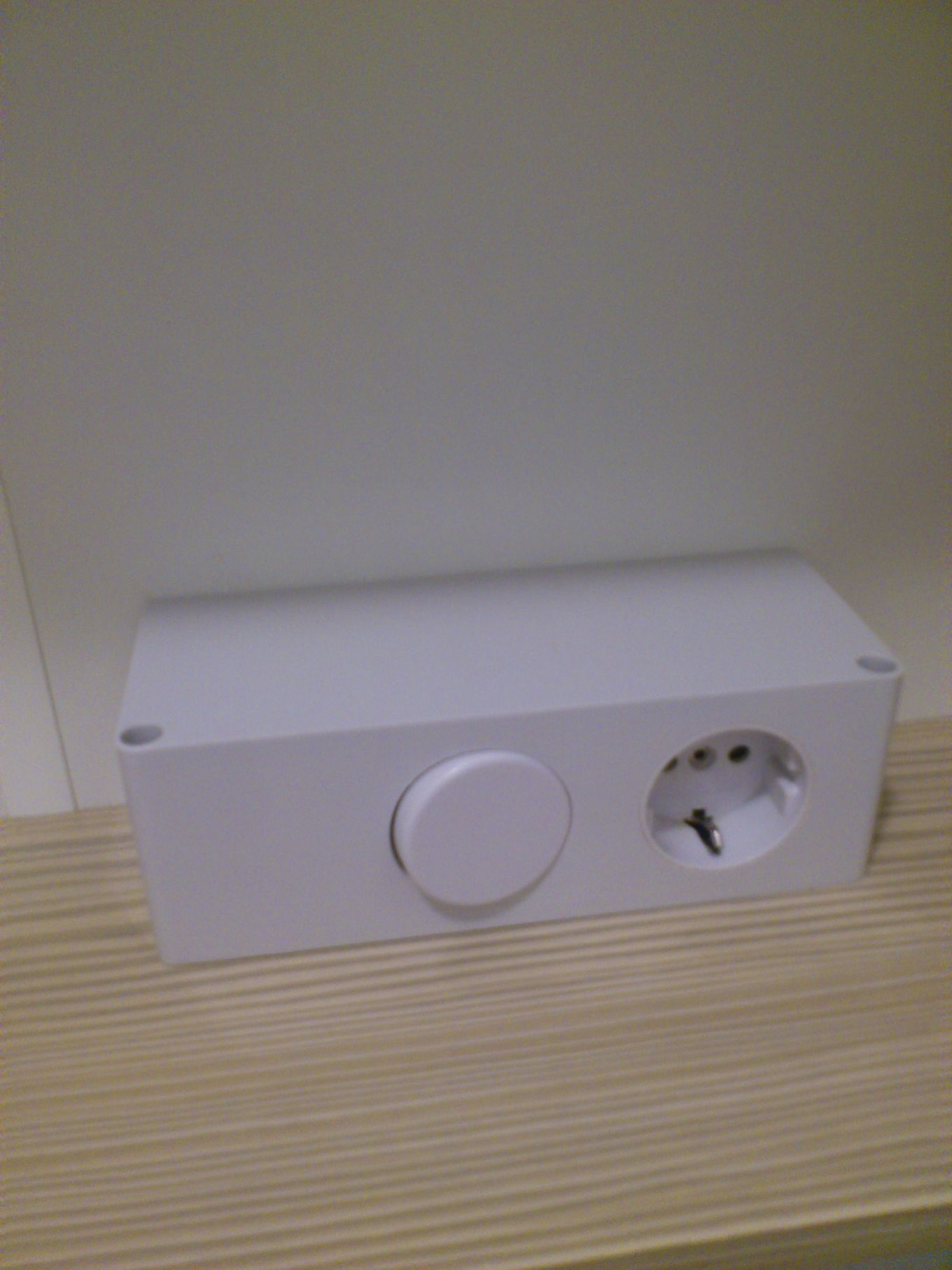 LED Lampe in Wandschrank - Mikrocontroller.net