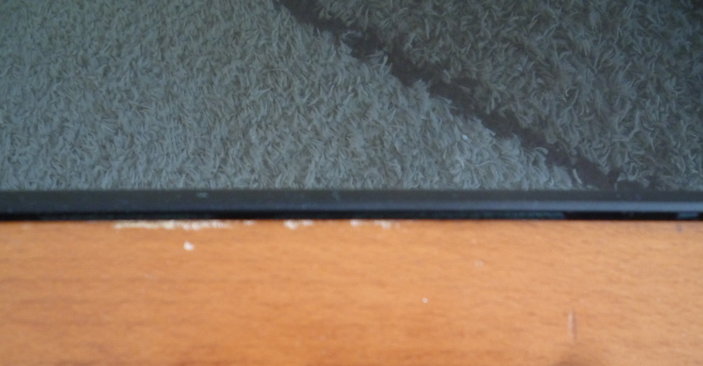 Kratzer aus dem Holztisch entfernen