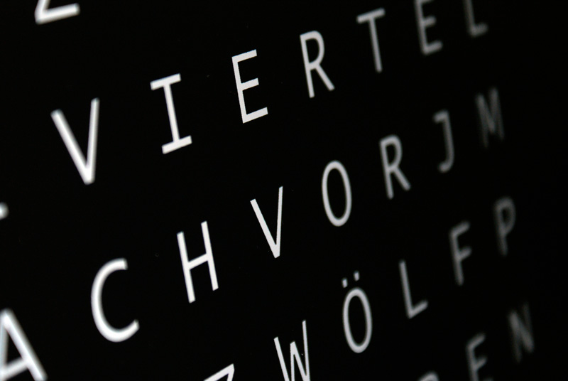 Datei:Wordclock-front-dia.jpg